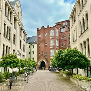 Meos 2 -zentrum-hofblick-gym-netflix Apartment